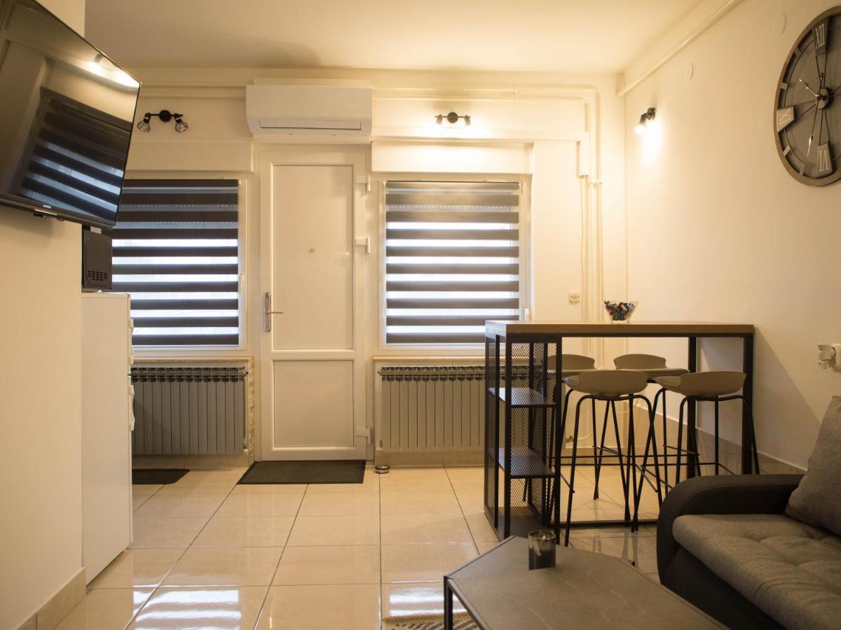 Studio Apartman Suburban Visnjevac Eksteriør bilde